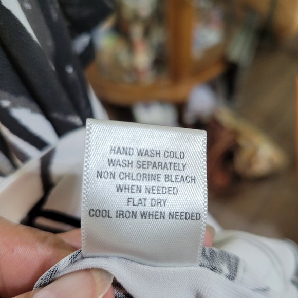 (2567) Dressbarn Women's size 1X, Black/White - Picture 5 of 6